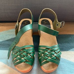 Cape clog green sandal clogs